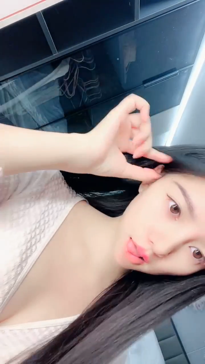 03妹妹 暴炸舞女~性感背靠摇屁股 2V 4小时17分