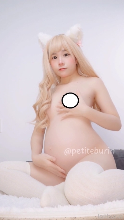 猎奇贴 福利姬【petiteburin】怀孕5个月还在发福利 相当敬业 3V 15分钟 683MB